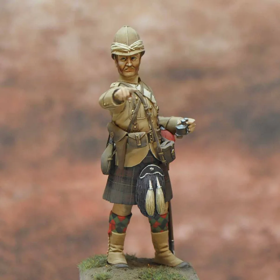 Art Girona International Serie Queen's Own Cameron figurine 1902