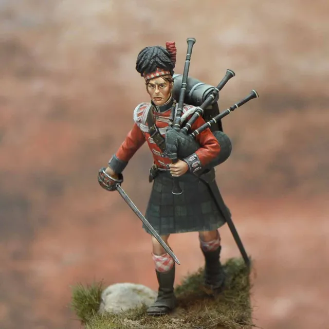 ART GIRONA International Serie 42nd Highlanders Piper figurine 1809