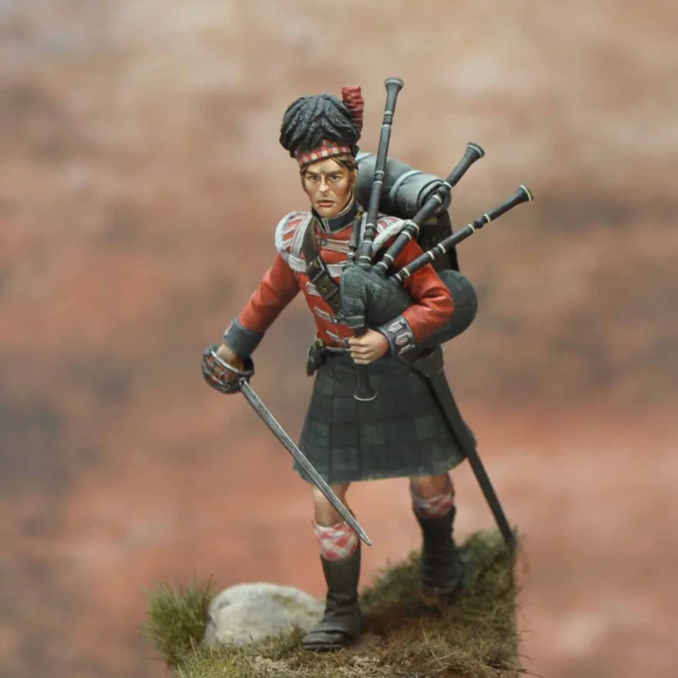 ART GIRONA International Serie 42nd Highlanders Piper figurine 1809