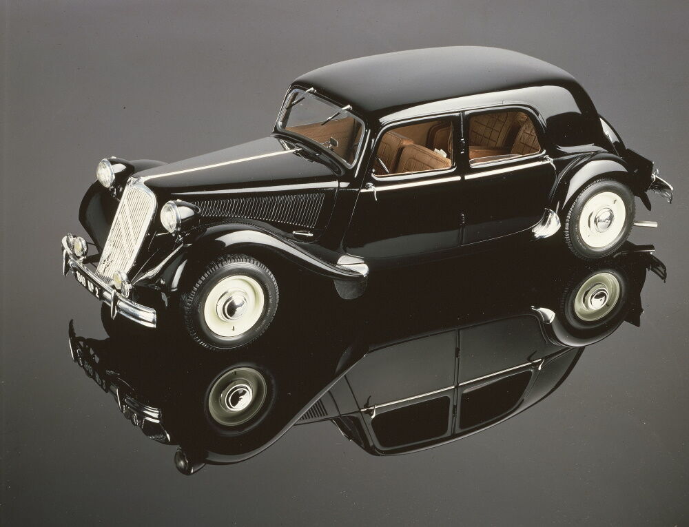 Heller Citroen 15 SIX Traction Avant 1/8 maquette voiture grande échelle